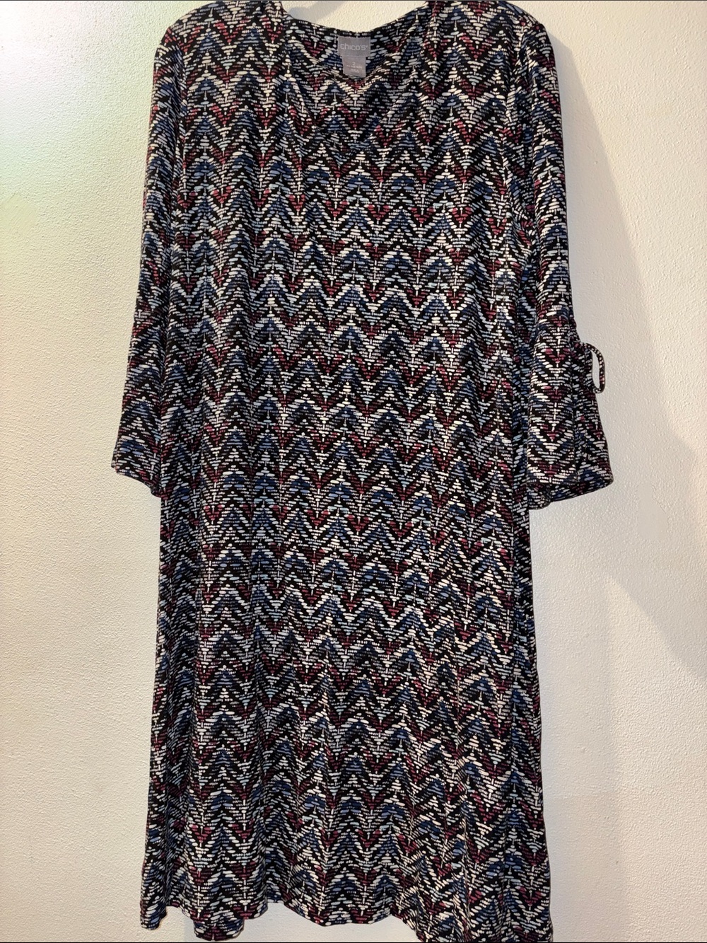 Chico’s size 2 Black, White & Navy Chevron Midi Dress